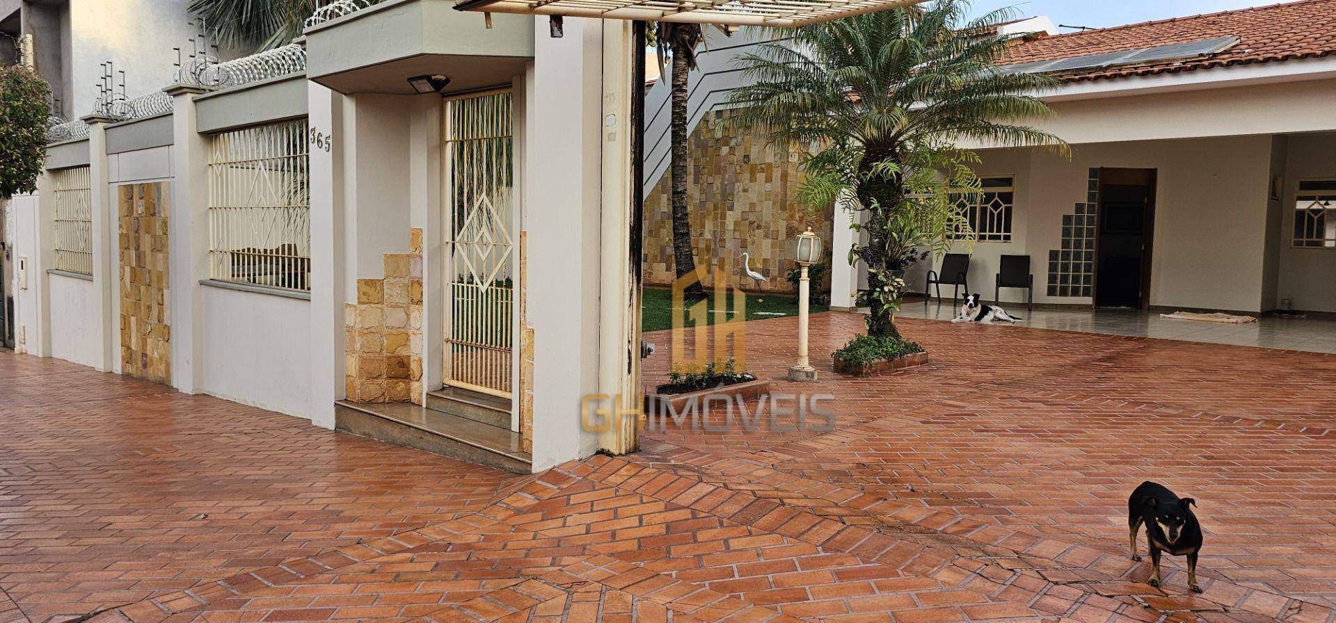Casa à venda com 4 quartos, 310m² - Foto 12