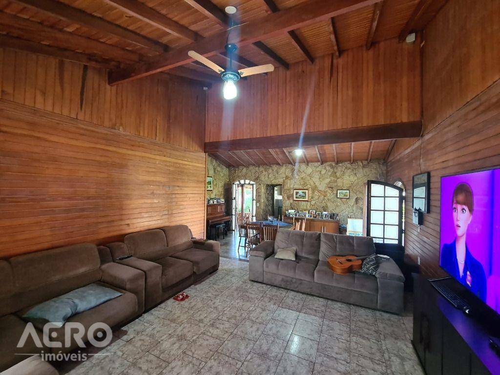 Chácara à venda com 3 quartos, 300m² - Foto 46