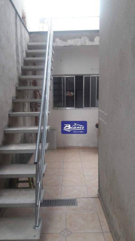 Sobrado à venda com 3 quartos, 240m² - Foto 15