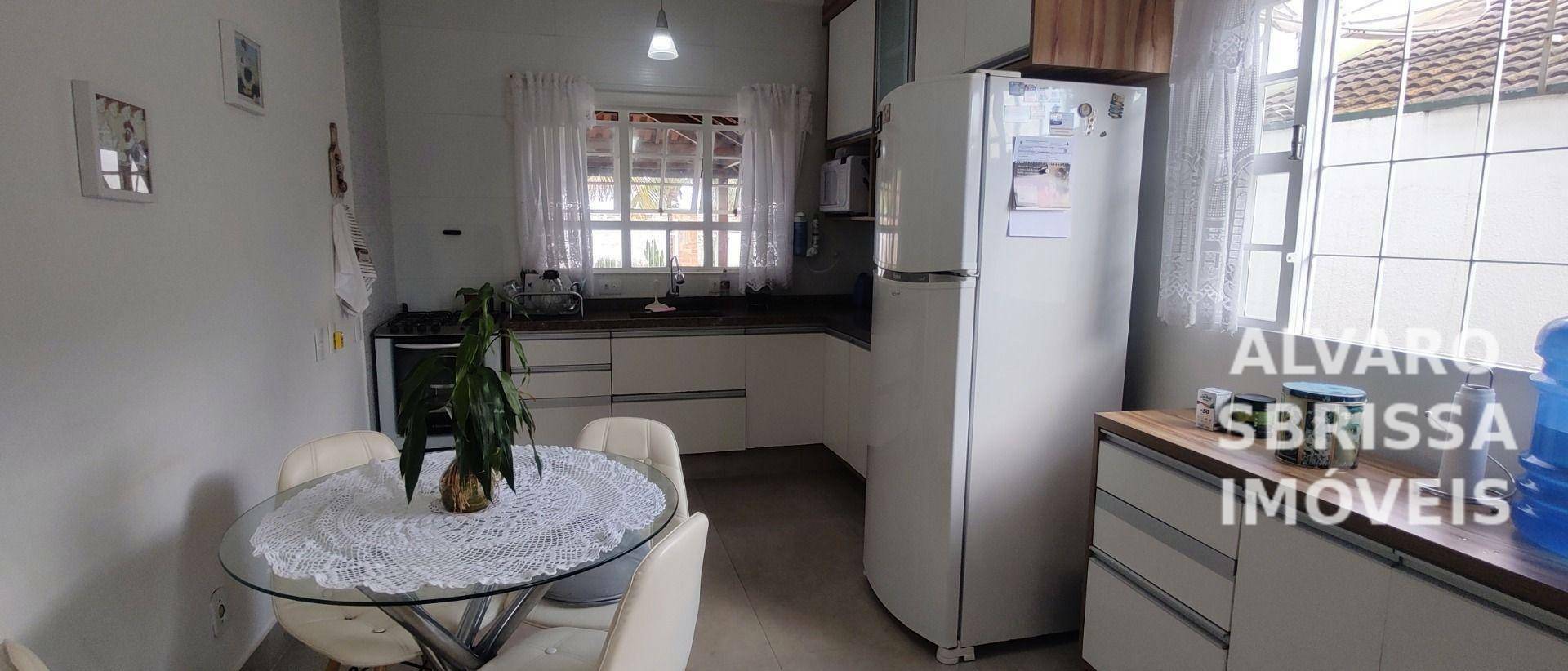 Casa à venda com 3 quartos, 255m² - Foto 17