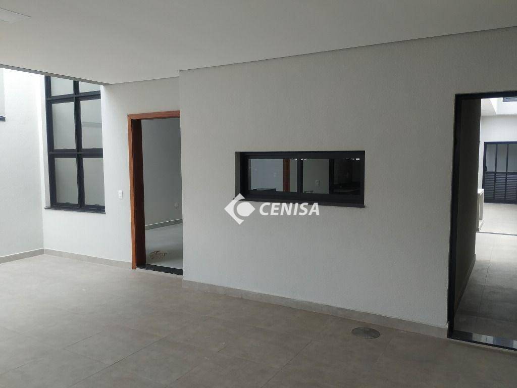 Casa à venda com 3 quartos, 126m² - Foto 2