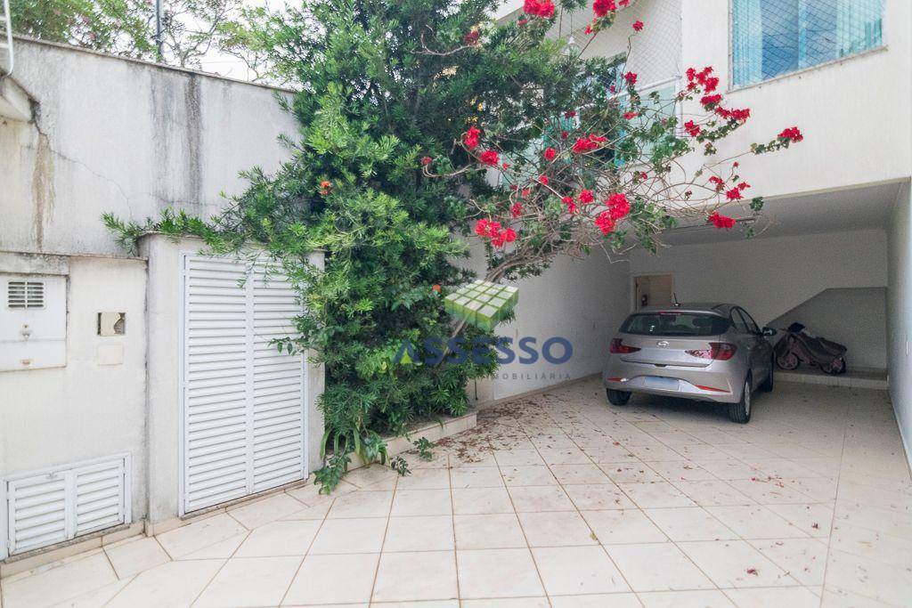 Casa à venda com 3 quartos, 198m² - Foto 4