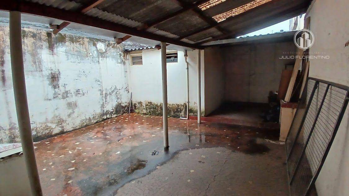 Sobrado à venda e aluguel com 4 quartos, 300m² - Foto 5