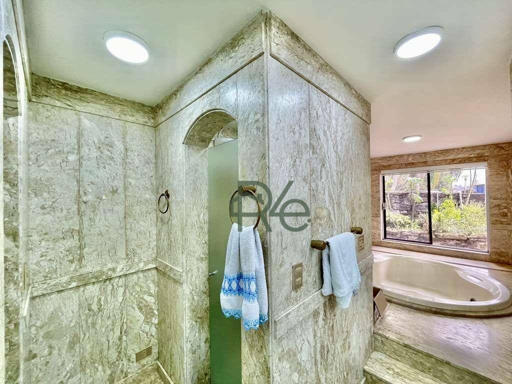 Casa de Condomínio à venda com 4 quartos, 548m² - Foto 43