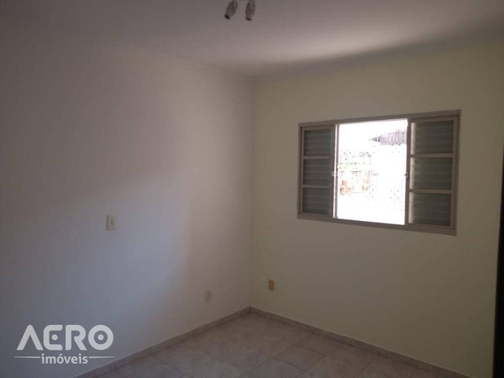 Casa à venda com 3 quartos, 124m² - Foto 8