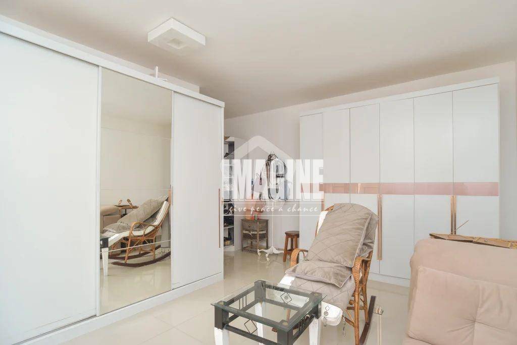 Sobrado à venda com 3 quartos, 200m² - Foto 18