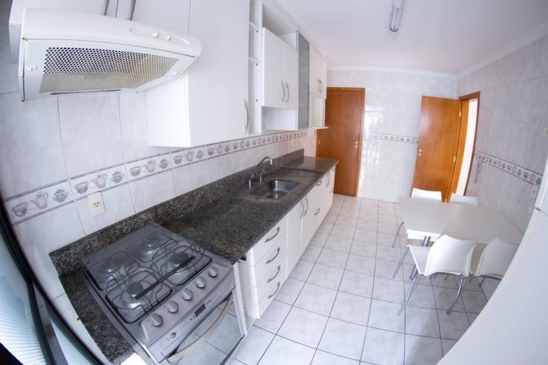 Apartamento à venda com 4 quartos, 140m² - Foto 11