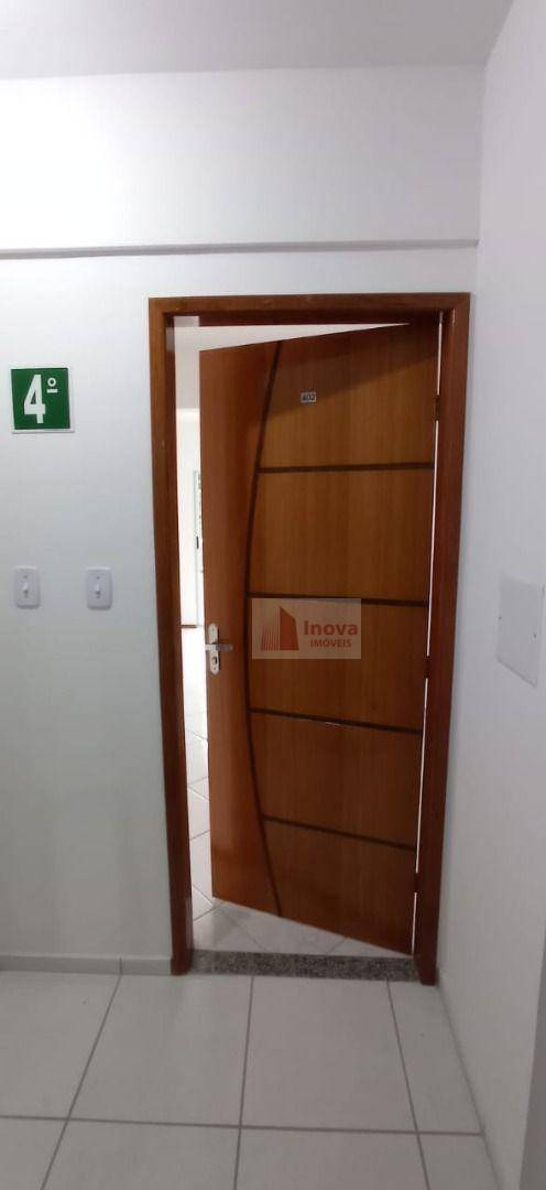 Apartamento à venda com 2 quartos, 65m² - Foto 2