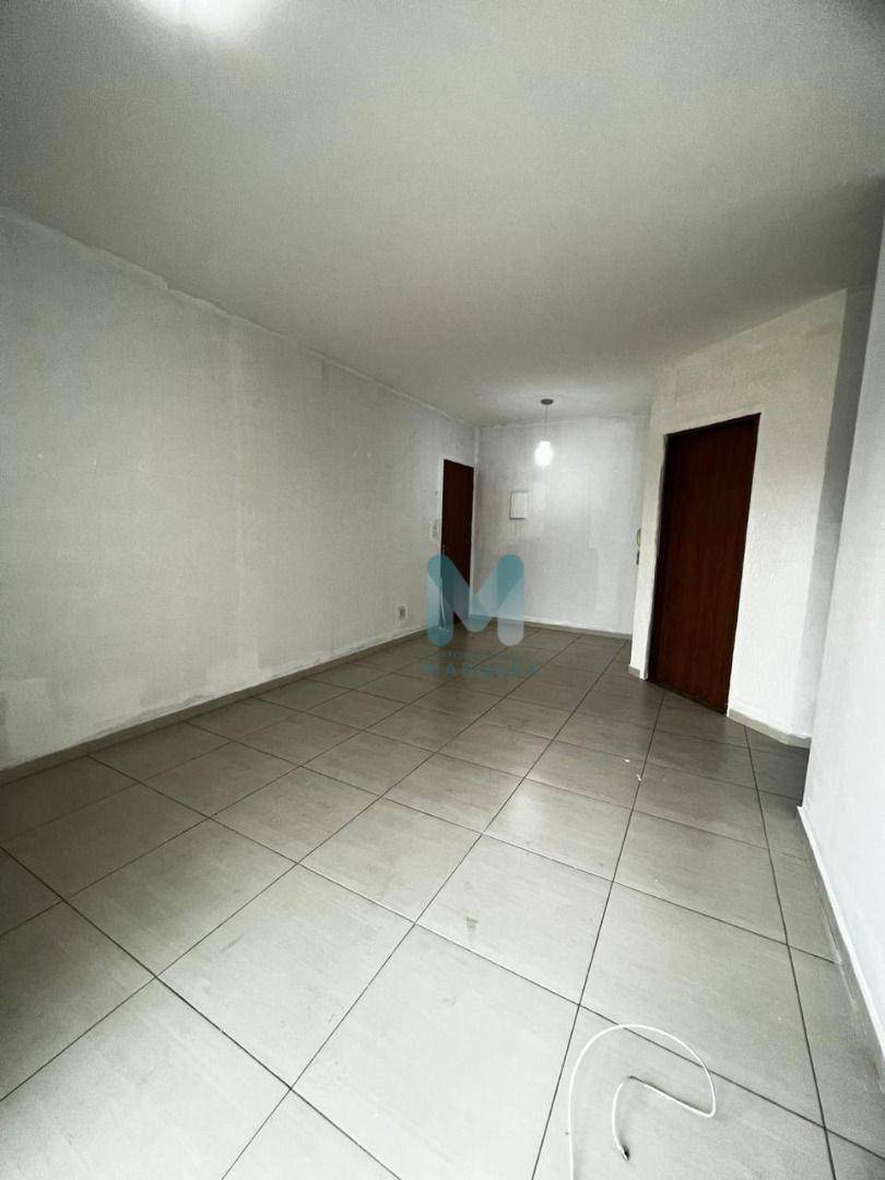 Apartamento à venda com 2 quartos, 62m² - Foto 15