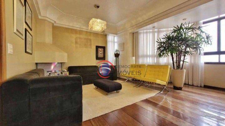 Apartamento à venda com 4 quartos, 195m² - Foto 17