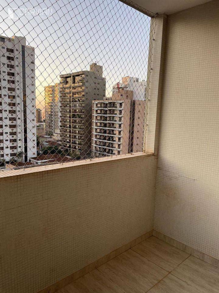 Apartamento à venda com 2 quartos, 100m² - Foto 2