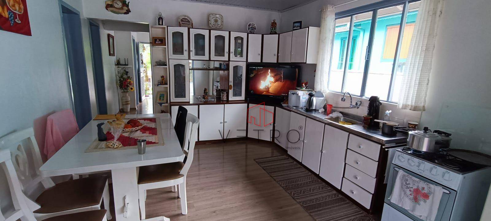 Casa à venda com 5 quartos, 140m² - Foto 4