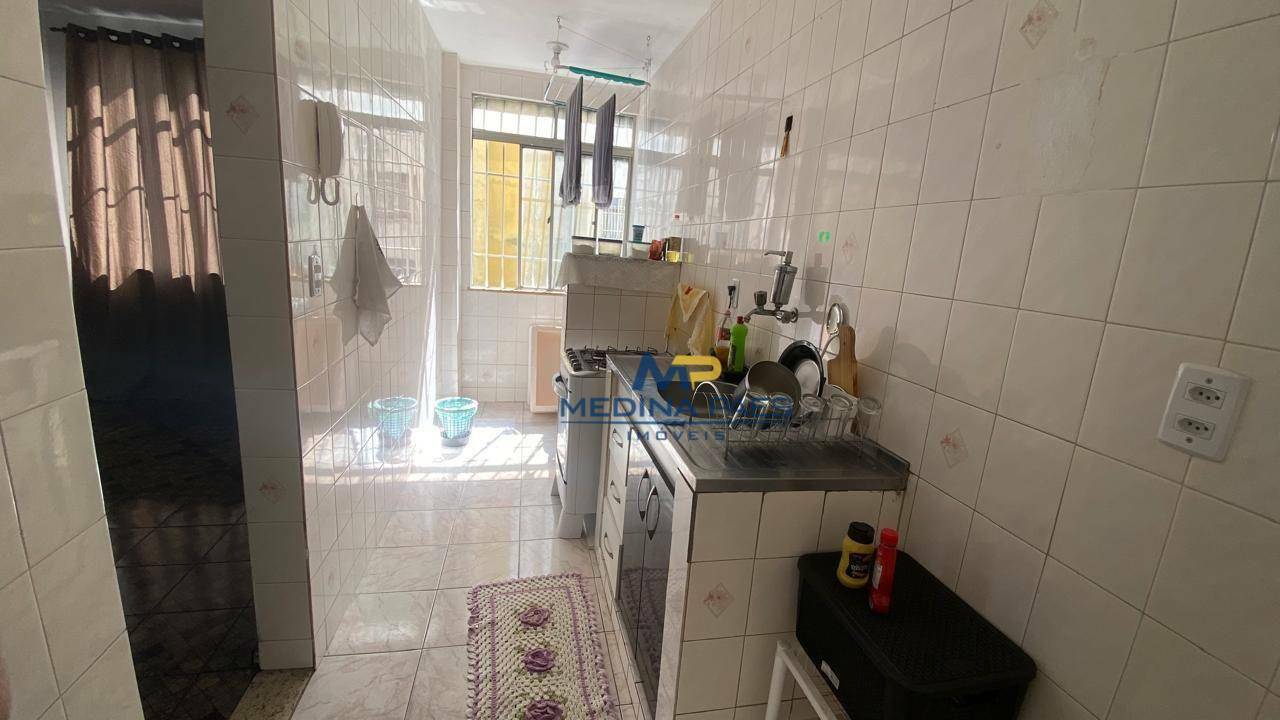 Apartamento à venda com 2 quartos, 64m² - Foto 5