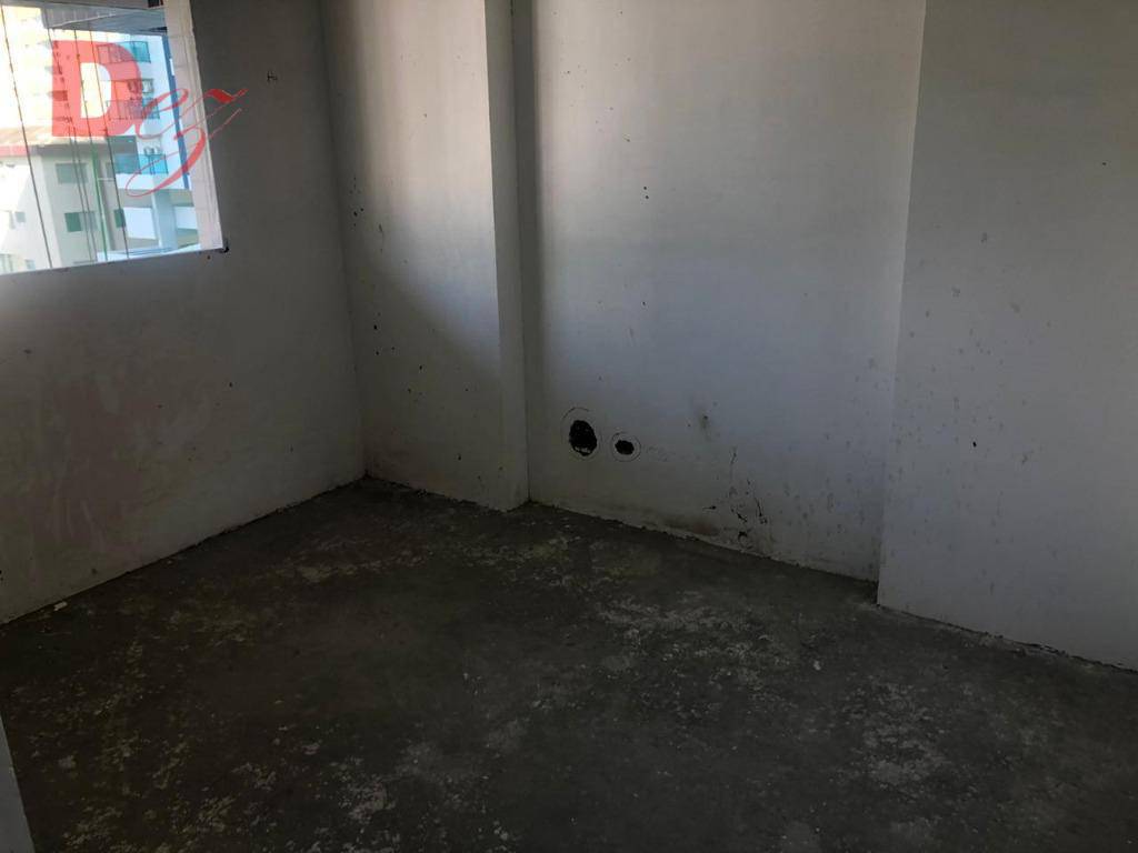 Apartamento à venda com 3 quartos, 117m² - Foto 19