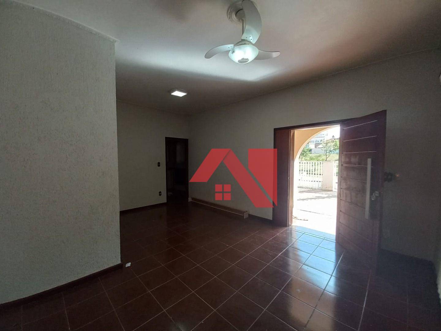 Casa à venda com 3 quartos, 107m² - Foto 13