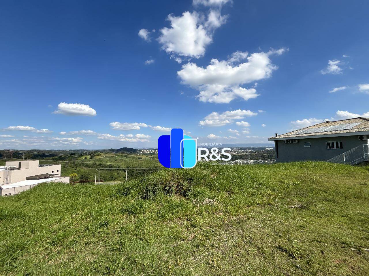 Loteamento e Condomínio, 1687 m² - Foto 1