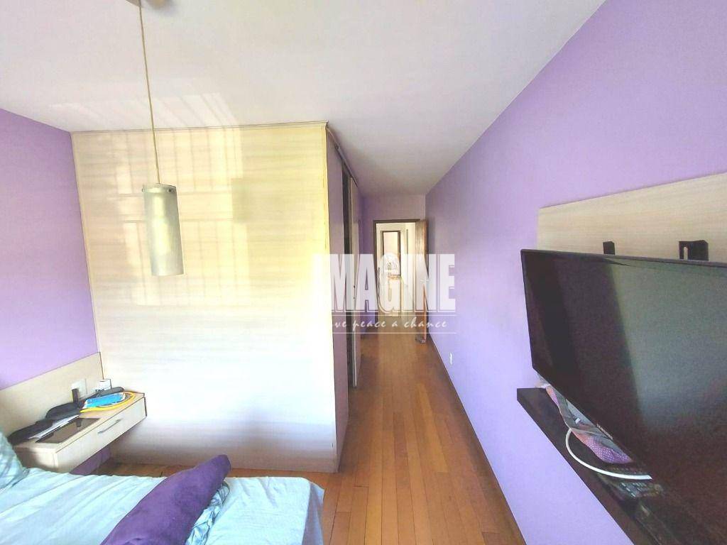 Casa à venda com 3 quartos, 200m² - Foto 4