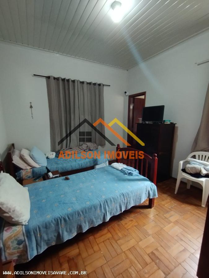 Casa à venda com 2 quartos, 330m² - Foto 11