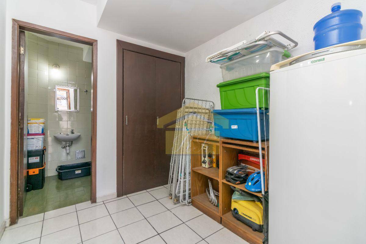 Casa à venda com 3 quartos, 204m² - Foto 19