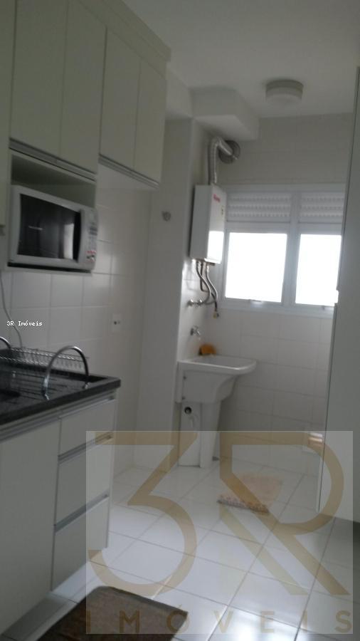 Apartamento à venda com 2 quartos, 70m² - Foto 15