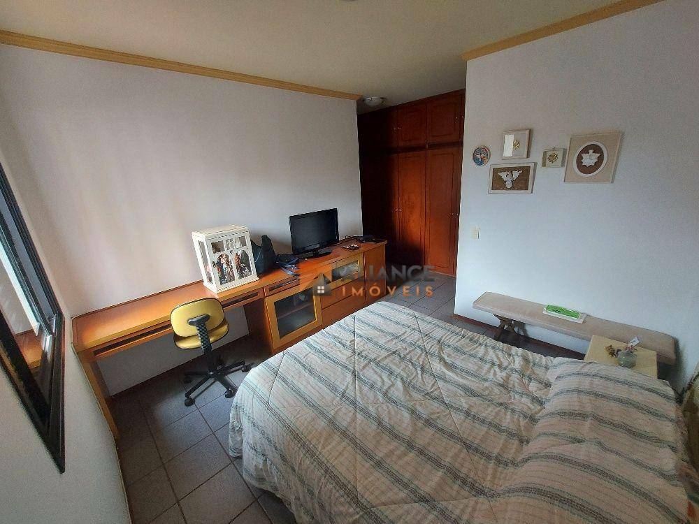 Apartamento à venda com 3 quartos, 151m² - Foto 13