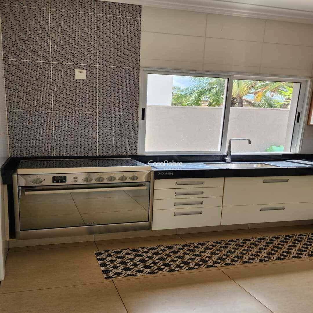 Casa de Condomínio à venda com 5 quartos, 273m² - Foto 5