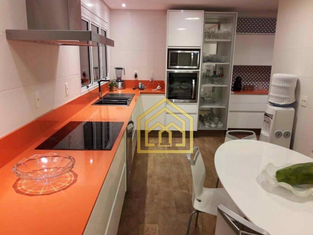 Apartamento à venda com 3 quartos, 244m² - Foto 1