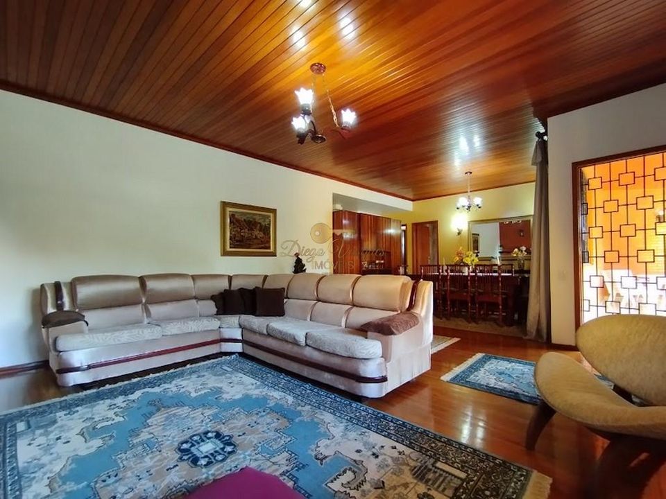 Casa à venda com 5 quartos, 250m² - Foto 8