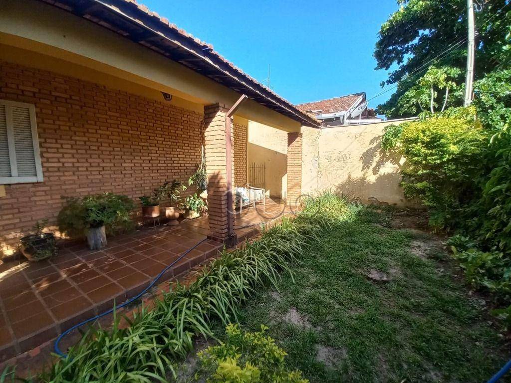 Casa, 3 quartos, 194 m² - Foto 2