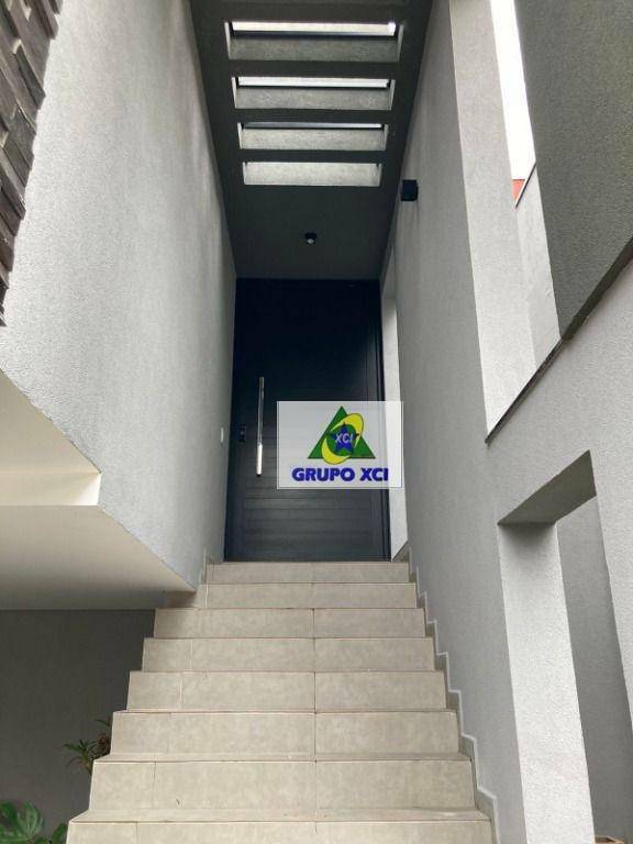 Sobrado à venda com 3 quartos, 253m² - Foto 4