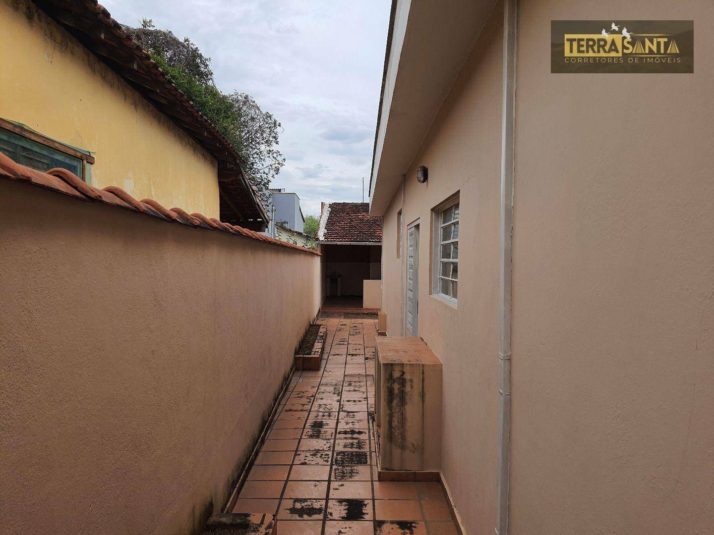 Casa à venda com 3 quartos, 250m² - Foto 20