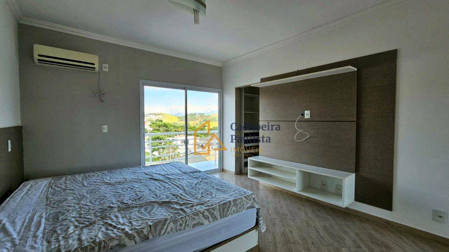 Casa à venda com 4 quartos, 235m² - Foto 3