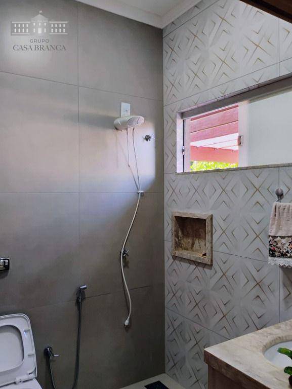 Chácara à venda com 4 quartos, 339m² - Foto 13