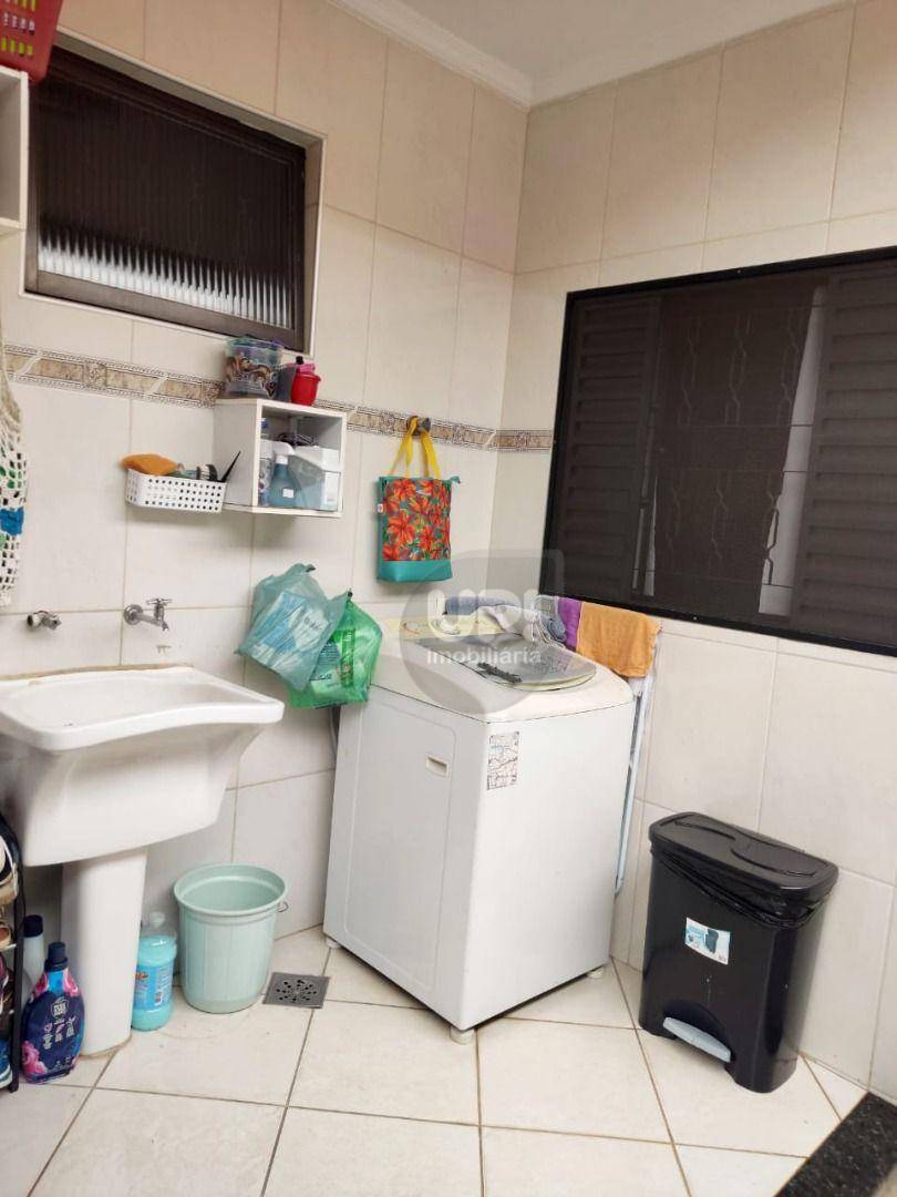 Casa à venda com 3 quartos, 100m² - Foto 16