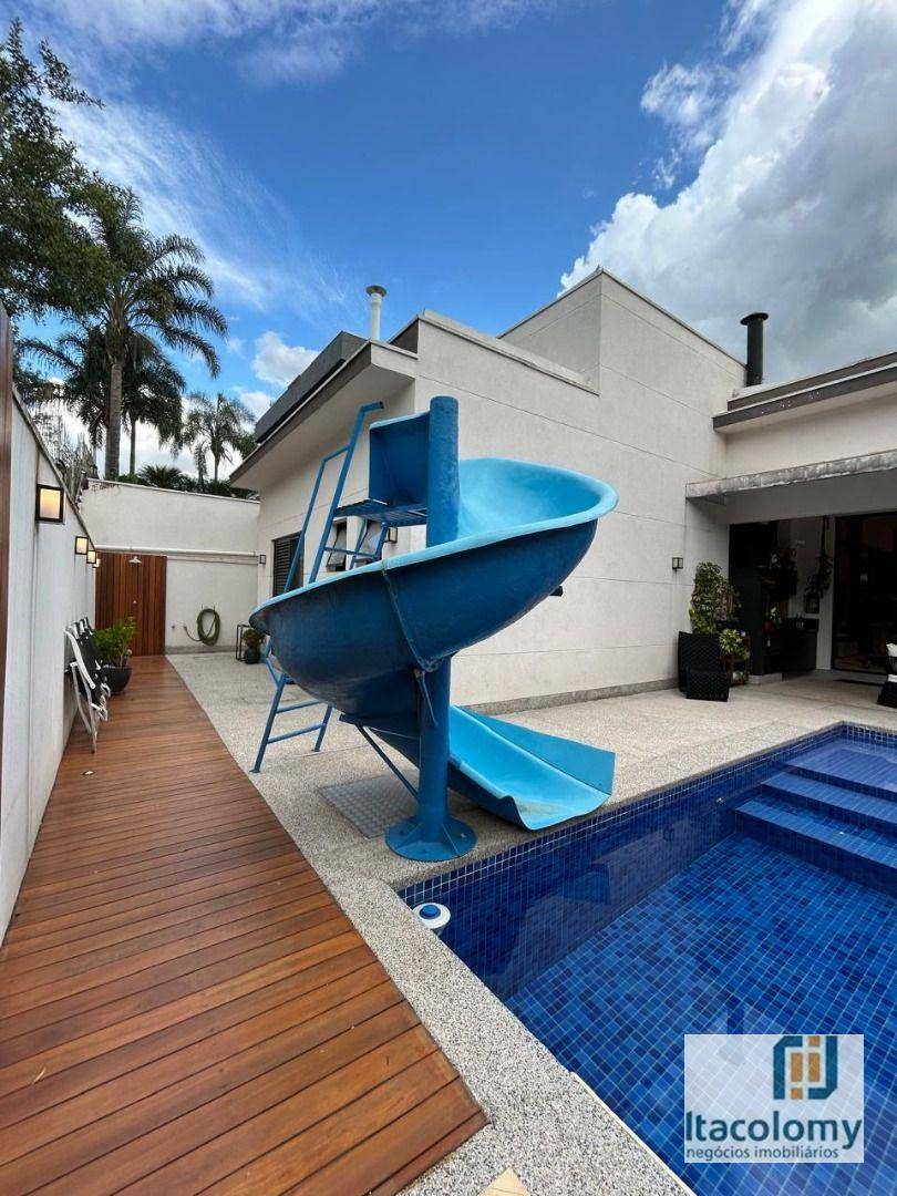 Casa de Condomínio à venda com 3 quartos, 220m² - Foto 11