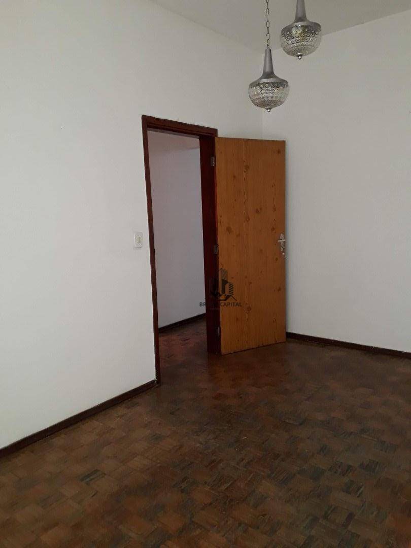 Casa à venda e aluguel com 3 quartos, 120m² - Foto 5