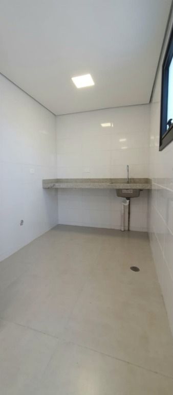 Casa à venda com 3 quartos, 300m² - Foto 12