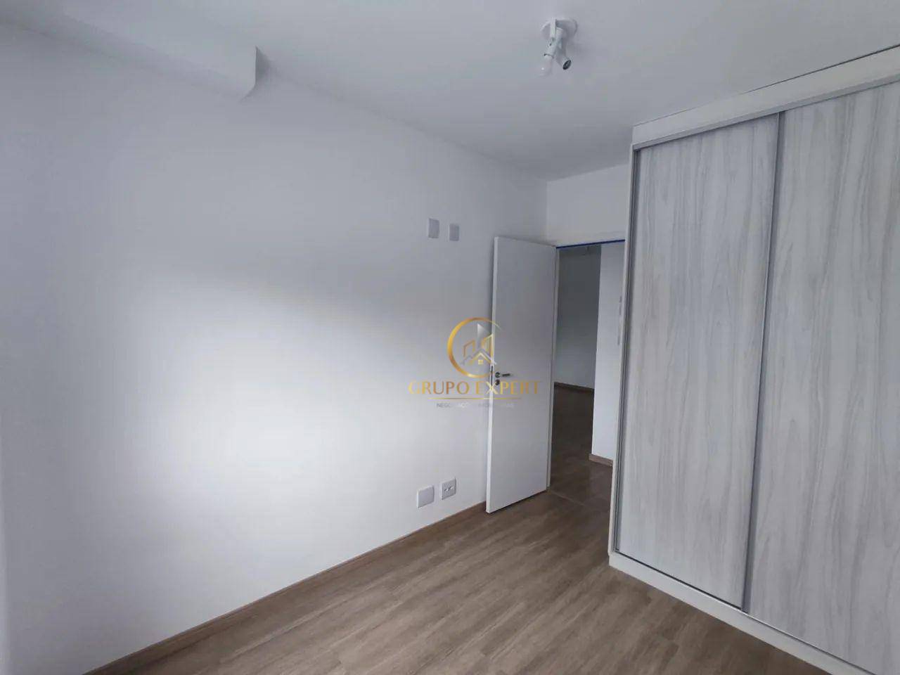 Apartamento à venda com 3 quartos, 75m² - Foto 8