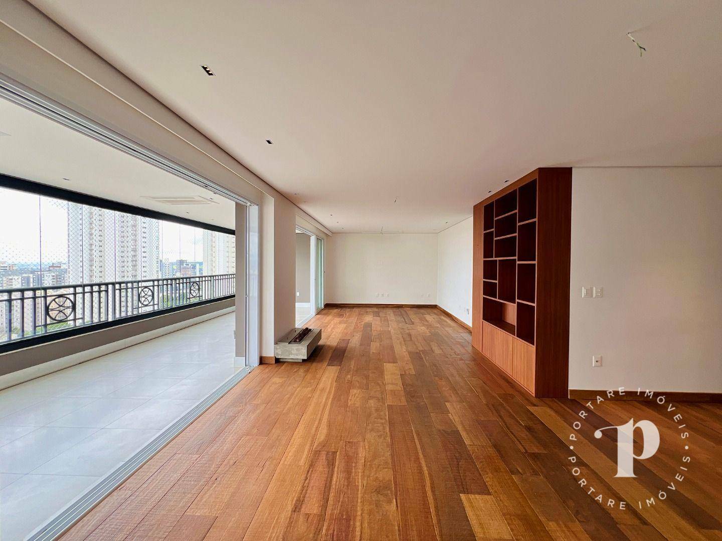 Apartamento à venda com 4 quartos, 314m² - Foto 1