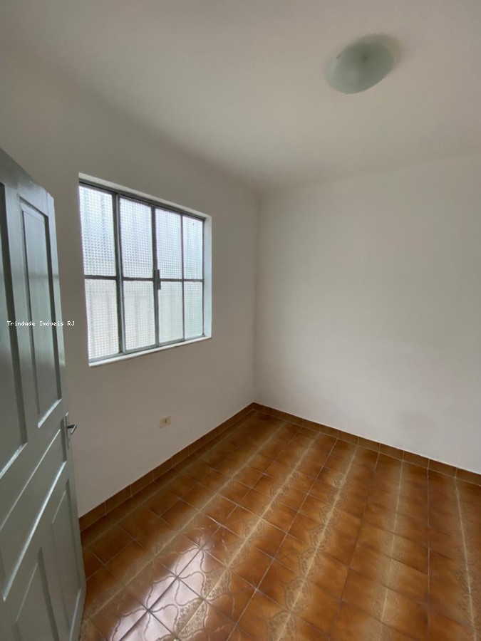 Casa para alugar com 2 quartos, 96m² - Foto 11