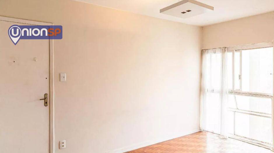 Apartamento à venda com 1 quarto, 40m² - Foto 2