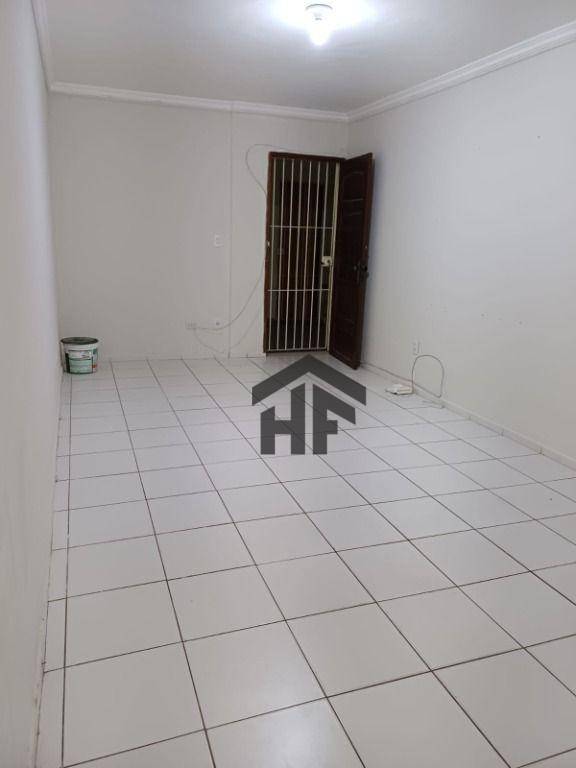 Apartamento à venda com 3 quartos, 75m² - Foto 3