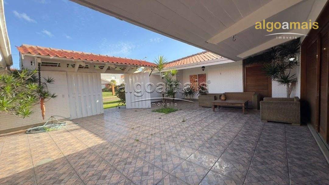 Casa à venda com 5 quartos, 300m² - Foto 17