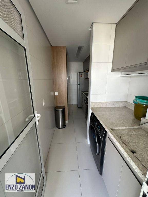 Apartamento à venda com 3 quartos, 95m² - Foto 9