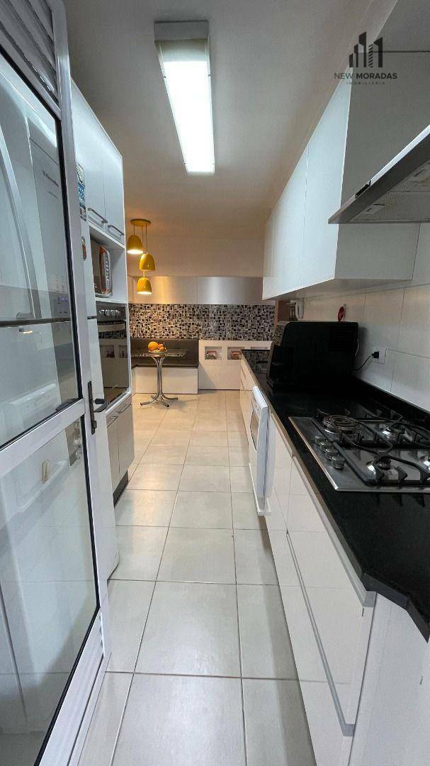 Apartamento à venda com 3 quartos, 183m² - Foto 7