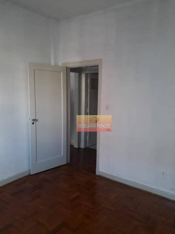 Apartamento à venda com 2 quartos, 80m² - Foto 3