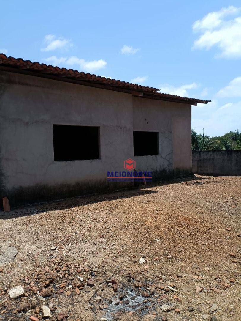 Casa à venda com 3 quartos, 200m² - Foto 2