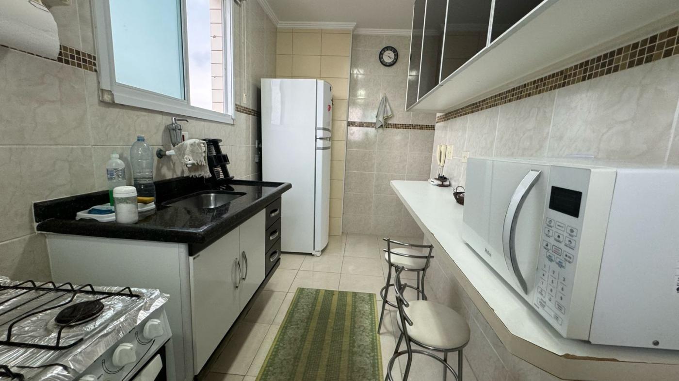 Apartamento à venda com 2 quartos, 70m² - Foto 11