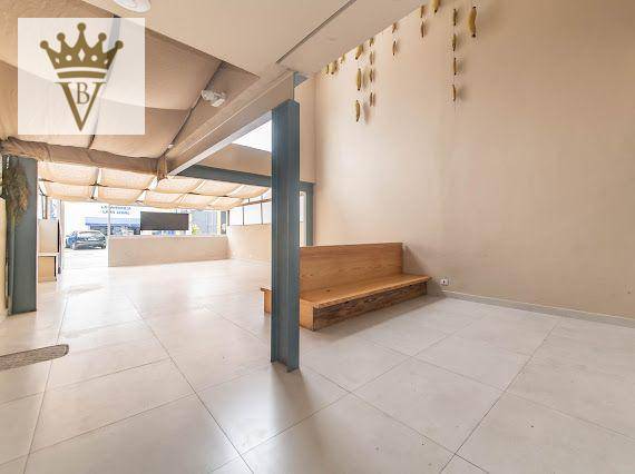 Casa à venda e aluguel com 3 quartos, 220m² - Foto 31