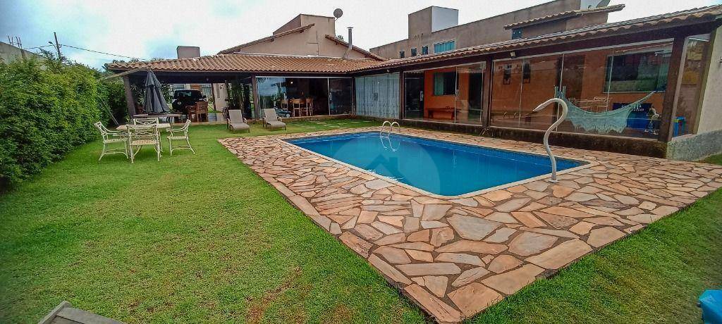 Casa à venda com 4 quartos, 250m² - Foto 18